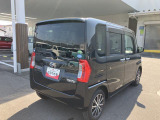 中古車をお選びいただく際に気になる走行距離や修復歴などに加えてキズ・凹みの有無・状態や消耗品の交換、今までの整備状況が &ldquo;ダイハツ認定中古車カルテ&rdquo;でわかります。