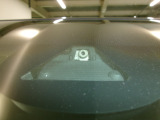 ホンダセンシング搭載。誤発進抑制機能・路外逸脱抑制機能・歩行者事故低減ステアリング・車線維持支援システム・先進車発進お知らせ機能など多彩な先進安全機能でより安全で快適なドライブを支援します。