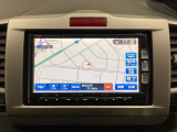 ナビゲーションはフルセグTV対応のGathers純正メモリーナビを搭載しています。Bluetoothオーディオ機能がありますので、スマートフォンなどの音楽も再生できます。
