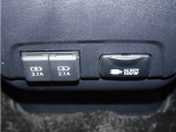 充電用USB端子/100Wまで使えるAC100Vコンセント