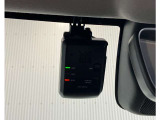 純正ドライブレコーダーを装着しています♪高画質、高機能で、毎日の運転に安心をプラスします!しっかり、録画できるマストアイテムです♪
