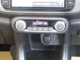 オートエアコン搭載!ワンタッチで車内温度を一括管理できます!!