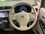 インテリアに合わせたデザインのステアリングは、運転される方のことも考え、運転しやすい形状、大きさです。是非一度、実際に触ってお確かめください。