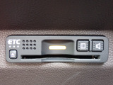 ■【ETC車載器】が装備されています。セットアップをしてお渡しとなり、ETCカードを差し込むだけで高速道路の利用が可能です。