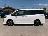 トヨタ認定中古車になります。まるごとクリーニングで見えない部分もまるごと洗浄しております。