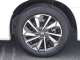【タイヤ】 【純正16インチアルミホイール】《195/60R16》専用のアルミなのでお車のイメージぴったりですね!
