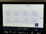 レクサスCPO横浜戸塚では、屋内展示6台を含め常時20台前後の上質なCPO・U-Carを展示しております。