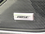【BOSEサウンドシステム】メーカーオプションの高品位サウンドシステムを搭載。専用のチューニングが施された大小様々なスピーカーから良質なサウンドが奏でられ、臨場感あふれる音響空間を演出します。