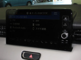 ナビゲーションはホンダコネクトディスプレイが装着されております。AM、FM、フルセグTV、Bluetoothがご使用いただけます。初めて訪れた場所でも道に迷わず安心ですね!