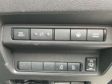 乗り降りに便利な両側ハンズフリーオートスライドドアを装備しております。