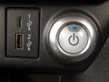 USB電源ソケット(タイプA・タイプC)が装備されています!