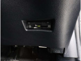 ETC!料金所も止まる事無くスイスイです!窓を開ける必要も無いので雨や花粉、排気ガスの浸入もありません!今や必需品ですネ!