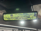 【デジタルインナーミラー】後席の大きな荷物や同乗者で後方が確認しづらい時でも安心!カメラが撮影した車両後方の映像をルームミラー内に表示。クリアな視界で状況の確認が可能です!