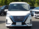 セレナ 1.2 e-POWER ハイウェイスターV 