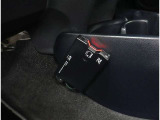 ETC!料金所も止まる事無くスイスイです!窓を開ける必要も無いので雨や花粉、排気ガスの浸入もありません!今や必需品ですネ!