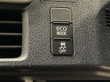【安心の4WD】こちらのお車は4WD車です♪車の4輪全てを動かすことにより、2WD車に比べてすぐれた発進性能を備えております!雪が多い地域の方は4WDの方がより快適な運転をすることが出来ます☆