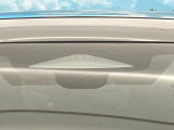 【トヨタセーフティセンス】走行中に前方の車両等を認識し、衝突しそうな時は警報とブレーキで衝突回避と被害軽減をアシスト。より安全にドライブをお楽しみいただけます。