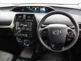 運転席廻りです。