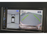 全周囲モニター付で、車庫入れも駐車もラクラクです。