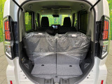 普段のお買い物や通勤、送迎等に十分な荷室スペースを確保しております。セカンドシートを倒すと、大きな荷物の積載も可能です♪