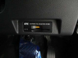 【ETC車載器】高速道路の料金所もノンストレスでスムーズに通過できるETC。スマートなビルトインタイプ!