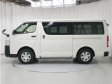 レジアスエース 2.8 DX ロング ディーゼル 4WD 