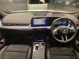 ☆センターパネルを運転席側に僅かに傾けたBMW独特のインパネ☆【駆け抜ける歓び】はここからもスタートしております☆