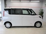 ■排気量660ccの軽自動車です。こちらのスライドドアは手動式です。