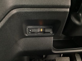 ビルトインタイプの【ETC】で見た目もスッキリ。高速道路の利用にとても便利です。