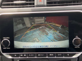 バックモニター付いて車庫入れも安心です。ナビの画面で映りますので、大変見やすいです。運転が苦手な方、初心者の方にも嬉しい機能です。