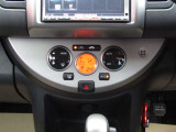 オートエアコン搭載!ワンタッチで車内温度を一括管理できます!!