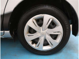 【タイヤ】タイヤの残量は7mmです。ご納車前に点検・空気圧調整もさせて頂きますので、ご安心下さい。