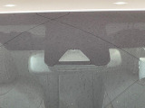 【トヨタセーフティセンス】走行中に前方の車両等を認識し、衝突しそうな時は警報とブレーキで衝突回避と被害軽減をアシスト。より安全にドライブをお楽しみいただけます。