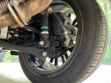 お車を安心してお乗りいただく為には、足回りの定期点検が欠かせません。サービスサポート(有償保証)では無料点検もご提供しており、安心のカーライフをお過ごしいただけるサポート体制が整っています。