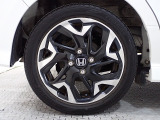 アルミホイールはホンダ純正なので安心!しかも車のデザインにもマッチしています。