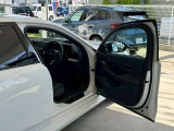 BMW Premium Selection 調布/〒182-0015東京都調布市八雲台2-14-1/TEL.042-426-1166/営業時間:10:00-18:00