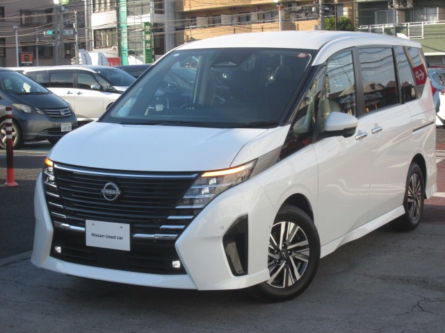 セレナ 1.4 e-POWER ルキシオン 