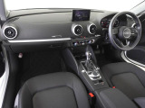 Audiのインテリアはエクステリア同様、優れたデザイン性とクオリティ、そして機能性を兼ね備えております。