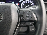 レーダークルーズコントロール作動時に車線維持に必要な運転操作の支援を行う「レーントレーシングアシスト(LTA)」を搭載しています。