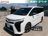 こちらの車両はご成約後に当社指定の新品タイヤ4本に交換いたします。 ホワイトパールのヴォクシー入荷しました。