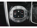 【デュアルエアコン】左右で温度が変えれるので運転席助手席それぞれ温度調節が可能です!
