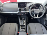Audiのインテリアはエクステリア同様、優れたデザイン性とクオリティ、そして機能性を兼ね備えております。