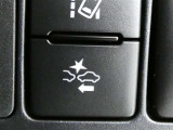 【PCS(プリクラッシュセーフティーシステム】・・・進路上の車両を前方センサーで検出し、衝突の可能性が高いと判断したときに、警報やブレーキ力制御により運転者の衝突回避操作を補助します。