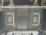 【両側パワースライドドア】スマートキーや運転席のスイッチで後席両側スライドドアの開閉が可能♪電動だから力を入れてドアを開ける必要が無く、小さなお子様でも簡単に開け閉めでき快適です♪