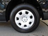 タイヤサイズは195/80R15です