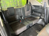 3列目シートはもちろん状態良好☆大人でもゆったりと座って頂けますので、大人数でのお出かけもラクラクです♪ご家族で、気の知れた仲間で、ドライブに行くのが楽しみですね♪