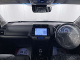 落ち着いたカラーの内装で、ゆったりと運転したい方に。