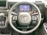 【純正革巻きステアリング】上質な革を使用することで、手にしっかり馴染みとても運転しやすいハンドルです♪