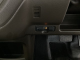 ビルトインタイプの【ETC】で見た目もスッキリ。高速道路の利用にとても便利です。