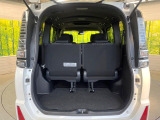 普段のお買い物や通勤、送迎等に十分な荷室スペースを確保しております。セカンドシートを倒すと、大きな荷物の積載も可能です♪